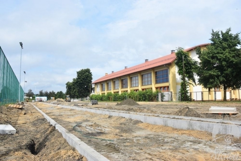 Powstaje centrum rekreacyjno-sportowe ZDJĘCIA
