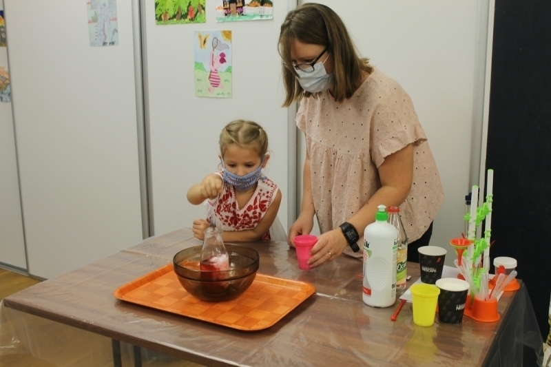 Zajęcia W laboratorium chemika ZDJĘCIA