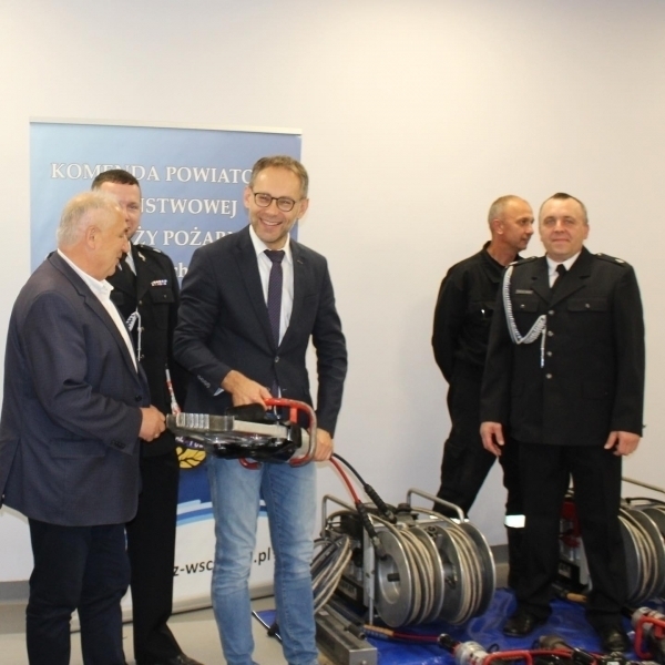 Przekazanie sprzętu dla OSP ZDJĘCIA
