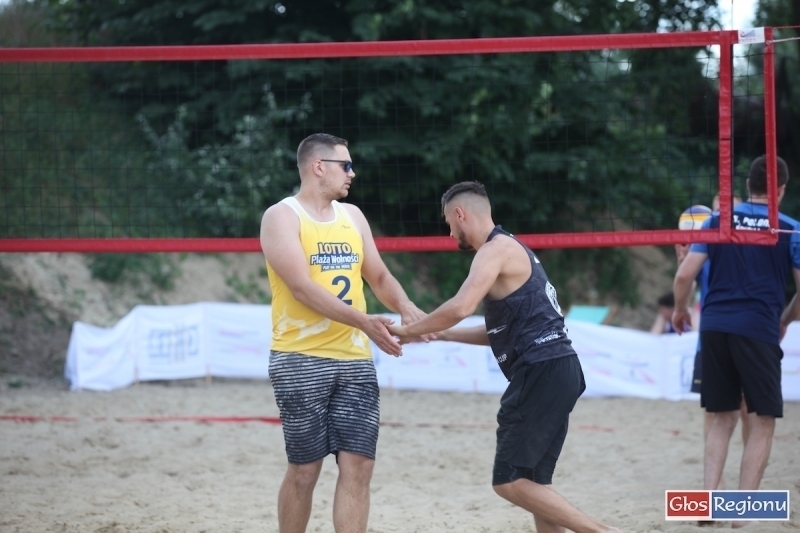 Słońce plaża i pomoc dla Marysi