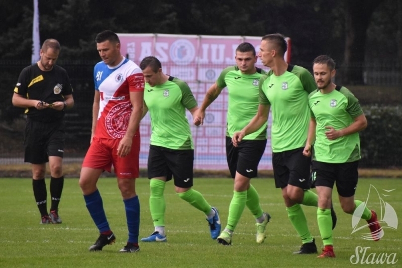 Dąb przegrał na wyjeździe