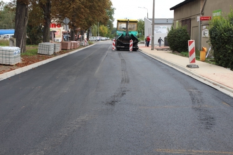 Ulica Dworcowa z nową nawierzchnią