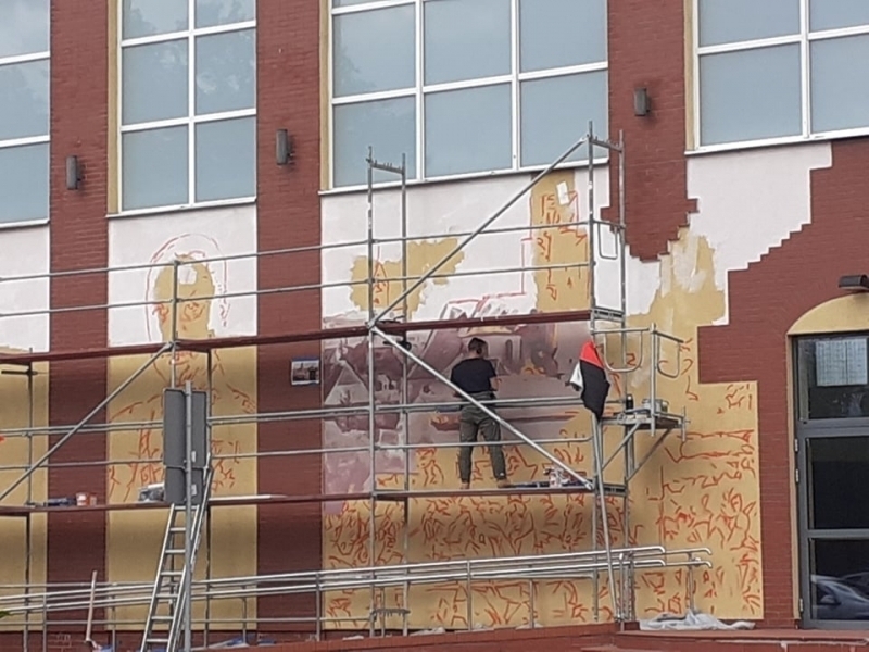 W I ZS powstaje mural ZDJĘCIA
