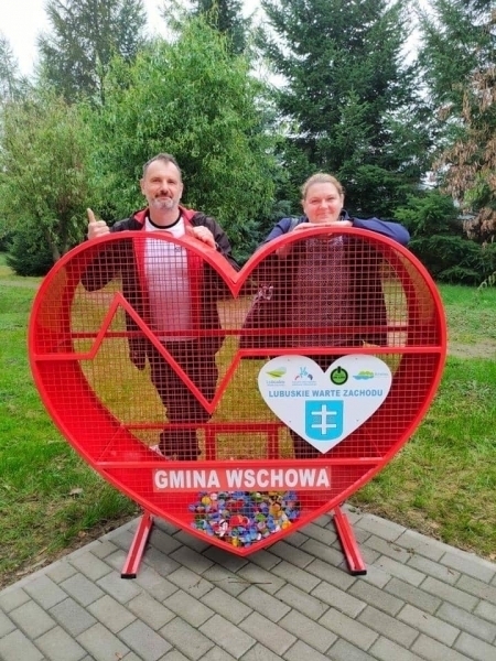 W Osowej Sieni stanęło serce na plastikowe nakrętki ZDJĘCIA