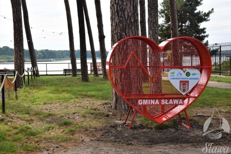 Nowe serce na nakrętki w Sławie