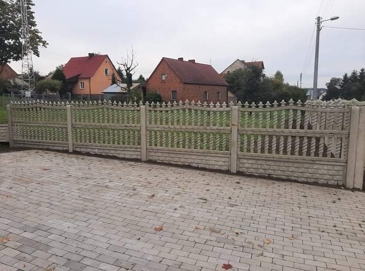 Nowe ogrodzenie przy remizie OSP Gola ZDJĘCIA