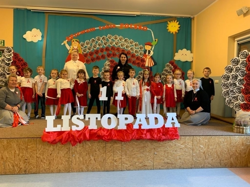 Uroczystości 11 listopada w Przedszkolu S.Salezjanek ZDJĘCIA