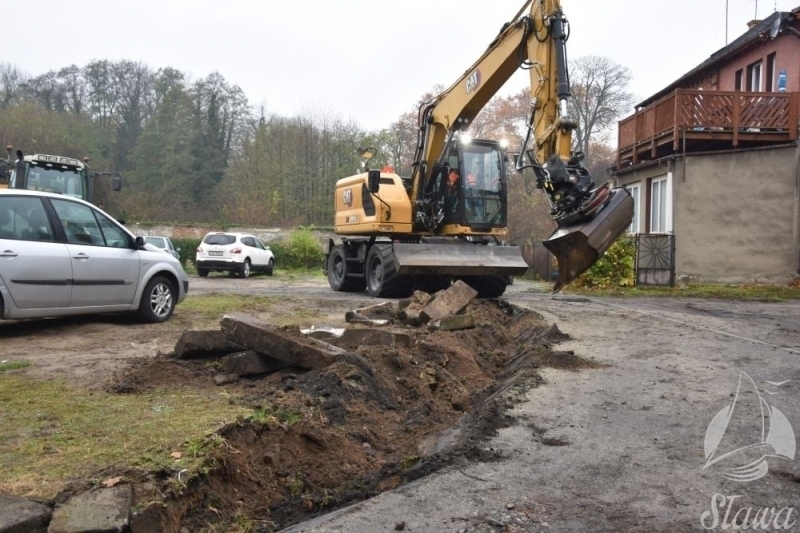 Sława Rozpoczął się remont parkingu ZDJĘCIA