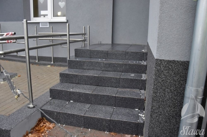 Sala w Starym Strączu pięknieje