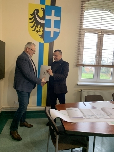 Remont 5 ulic we Wschowie i chodnik w Starych Drzewcach.