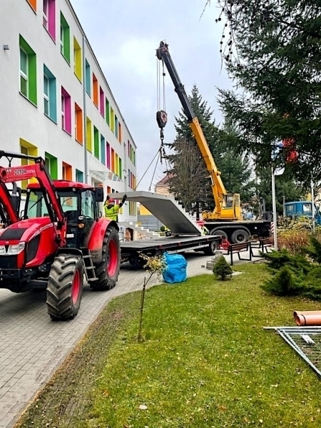 Remont schodów w SP1.