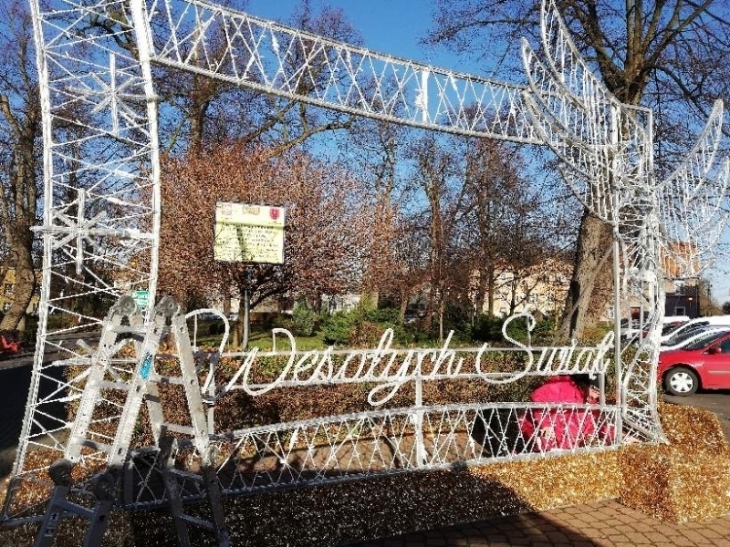 Szlichtyngowa Montaż dekoracji świątecznych