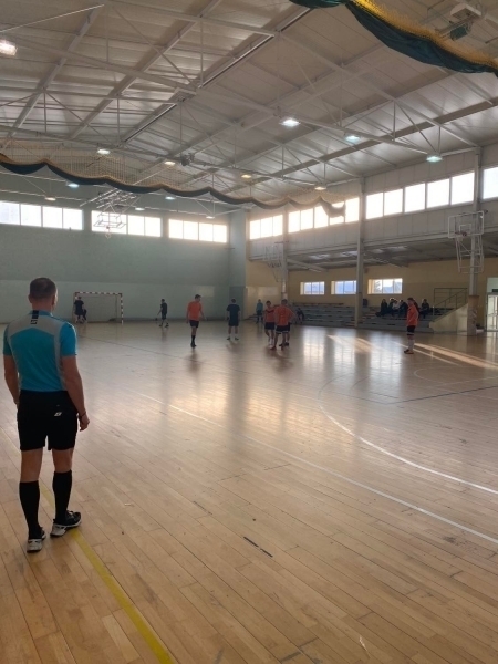 Rozpoczęła sięAmatorska Liga Halówki we Wschowie ZDJĘCIA