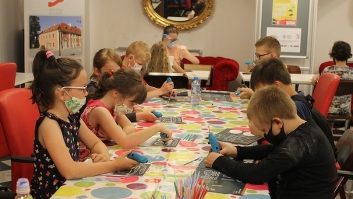 „Co skrywa wszechświat?”