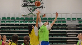 Młode koszykarki  WSTK u progu kariery