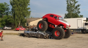 Monster trucks i drift we Wschowie