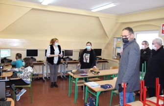 Burmistrz Antkowiak z wizytąw Konradowie ZDJĘCIA