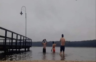 Wuefiści morsowali podczas e-lekcji