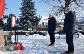 Na nieludzką ziemię w bydlęcych wagonach