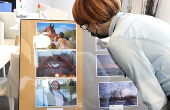 Wręczenie nagród uczestnikom konkursu fotograficznego Wschowa w obiektywie