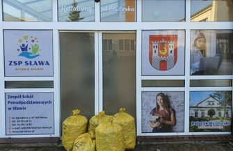 Serce pełne nakrętek