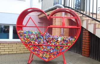 Nowe serce na nakrętki we Wschowie.