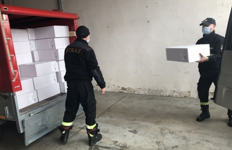 Maseczki i ulotki trafiajądo mieszkańców powiatu wschowskiego FOTO