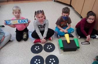 Uczniowie z SP 3 realizująprojekt Byćjak Ignacy ZDJĘCIA