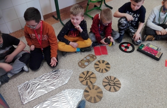 Uczniowie z SP 3 realizująprojekt Byćjak Ignacy ZDJĘCIA