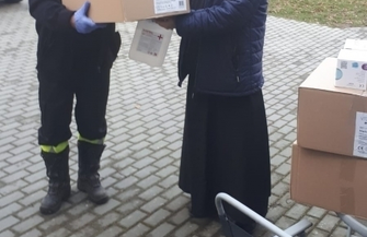 Dystrybucja środków ochrony indywidualnej do parafii na terenie powiatu wschowskiego