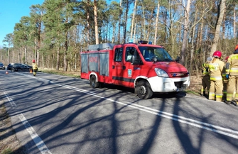 Kolizja w Zaszkowie. Jeden z uczestników uciekłz miejsca zdarzenia ZDJĘCIA