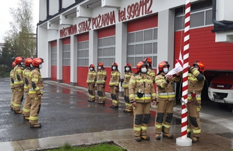 Dzień Flagi Rzeczypospolitej Polskiej w Komendzie Powiatowej PSP we Wschowie ZDJĘCIA