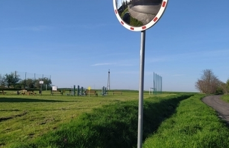 Nowe lustro drogowe w Kowalewie