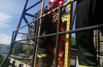 Ćwiczenia z zakresu ratownictwa wysokościowego strażaków KP PSP Wschowa ZDJĘCIA