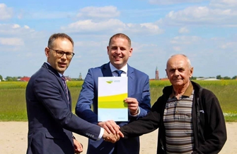 Umowa na przebudowęboiska w Przyczynie Górnej podpisana ZDJĘCIA