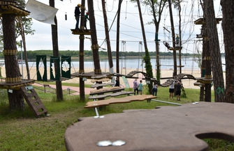 Atrakcja wśród drzew ZDJĘCIA