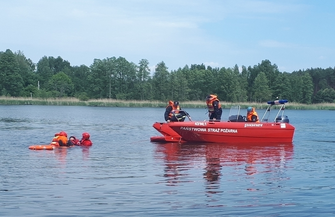 Ćwiczenia strażaków z zakresu ratownictwa wodnego ZDJĘCIA