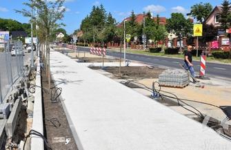 Zielony pasaż w centrum Sławy