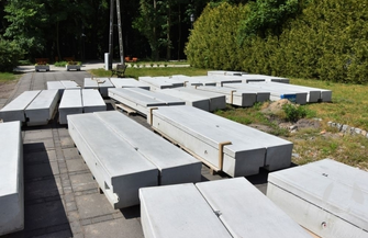 Zielony pasaż w centrum Sławy