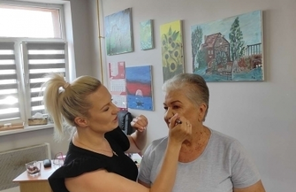 Pokaz makijażu w Klubie Senior ZDJĘCIA