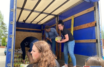 Do Wschowy dotarłpierwszy transport żywności VIDEO