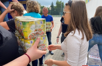 Do Wschowy dotarłpierwszy transport żywności VIDEO