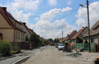 Postępują prace na ulicy Ogrodowej w Szlichtyngowej ZDJĘCIA