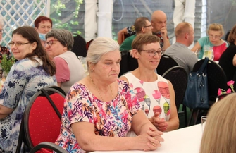 Burmistrz Antkowiak spotkał sięz seniorami i uczestnikami Warsztatów Terapii Zajęciowej ZDJĘCIA