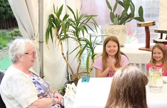 Burmistrz Antkowiak spotkał sięz seniorami i uczestnikami Warsztatów Terapii Zajęciowej ZDJĘCIA