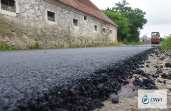 Nowy asfalt w Krążkowie ZDJĘCIA
