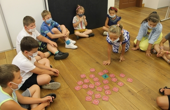 Pod wodą - zajęcia dla dzieci w Bibliotece ZDJĘCIA