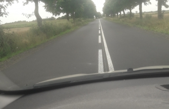 Nowe oznakowanie na odcinku drogi Stare Drzewce Konradowo