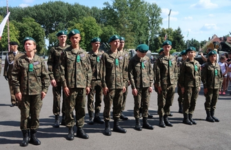 Uczniowie Staszica uczestniczyli w odsłonięciu pomnika ZDJĘCIA