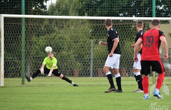 Zabójcza końcówka Dębu Sława-Przybyszów ZDJĘCIA